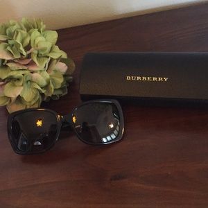 Burberry sunglasses